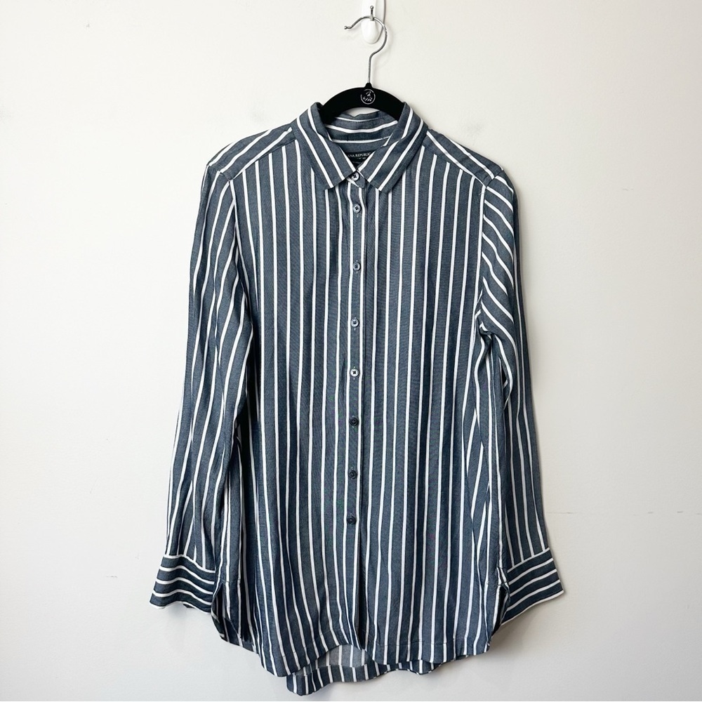 Banana Republic Parker Tunic Fit Button Down Shirt Gray White Stripe